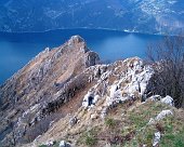 Salita alla Corna dei Trenta Passi 1248 m partendo da Vello sulla sponda orientale del Lago d'Iseo il 4 aprile 09 - FOTOGALLERY